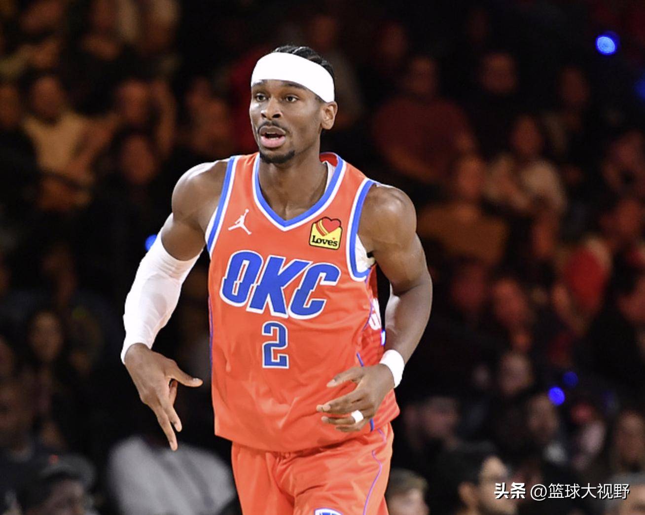 西亚卡姆连续十二场比赛得分超过赛事规则更新,雄鹿挑战极限!