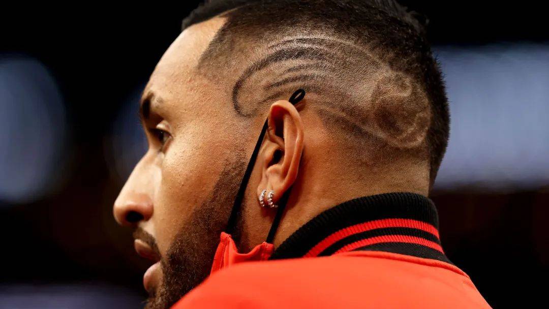 包含纳达尔意外战胜日本队，战术调整引爆全场！气势如虹延续的词条